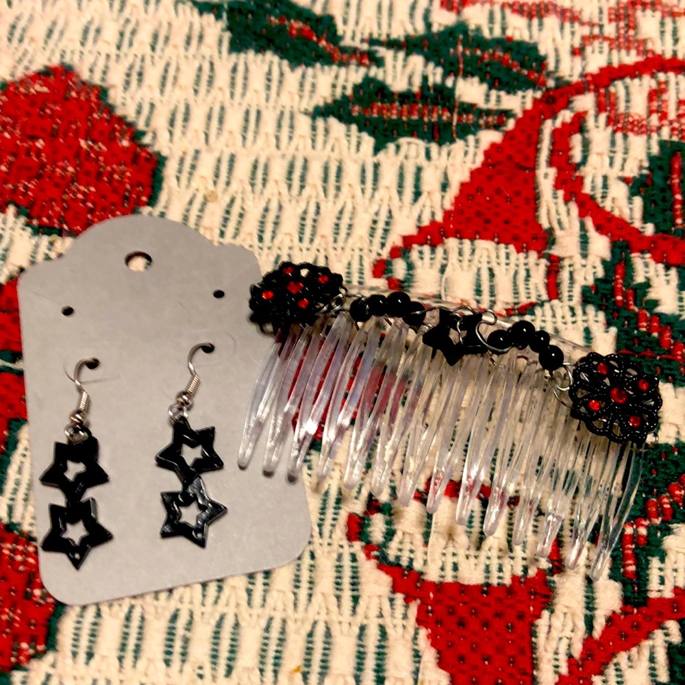 Gothic Two Pair Earrings and Hair Comb Set